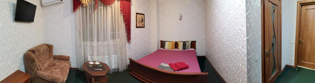 Atrium Hotel Melitopolʼ Dış mekan fotoğraf