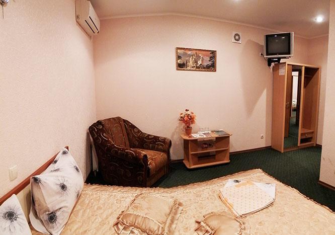 Atrium Hotel Melitopolʼ Oda fotoğraf